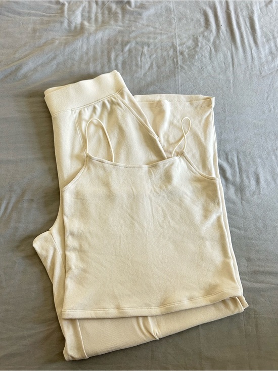 American Eagle Outfitters Other - Cream Soft Camisole & Lounge Pants Set